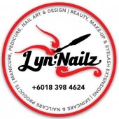 LynNailz business logo picture