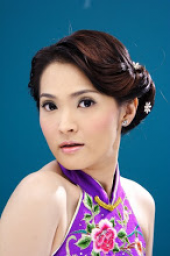Queenie Chong Bridal Makeup Service business logo picture
