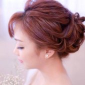 Chloe Ooi Makeup & Hairstyling business logo picture