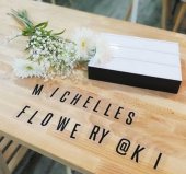 Michelle’s Flowery business logo picture